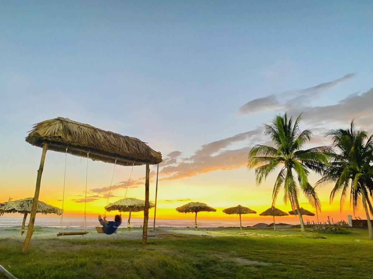 Hotel Tesoro Beach San Luis La Herradura 외부 사진
