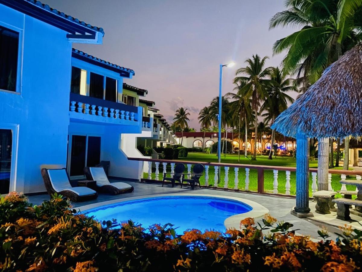Hotel Tesoro Beach San Luis La Herradura 외부 사진