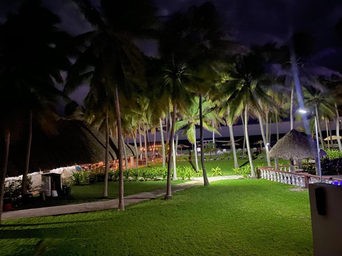 Hotel Tesoro Beach San Luis La Herradura 외부 사진
