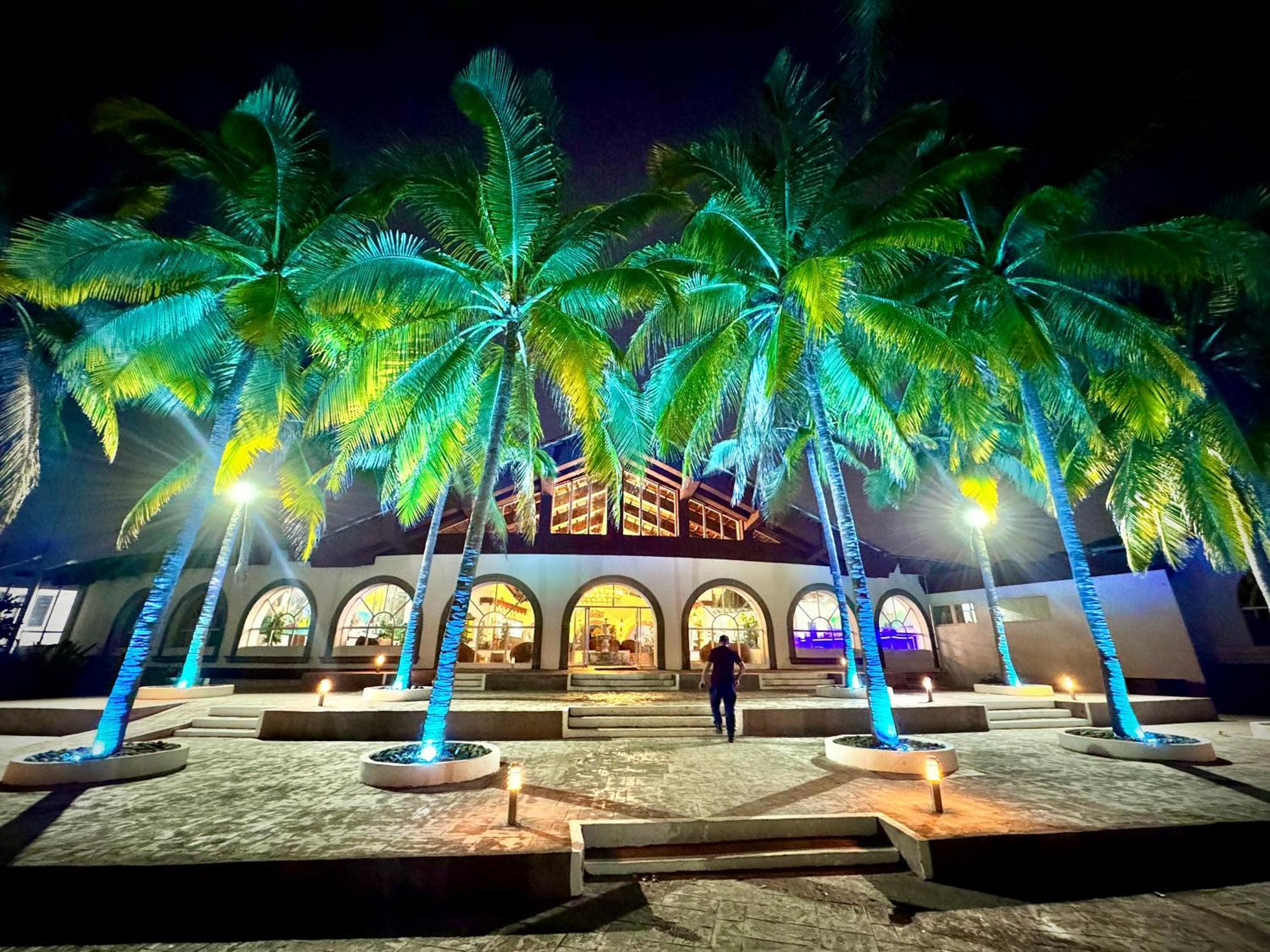 Hotel Tesoro Beach San Luis La Herradura 외부 사진