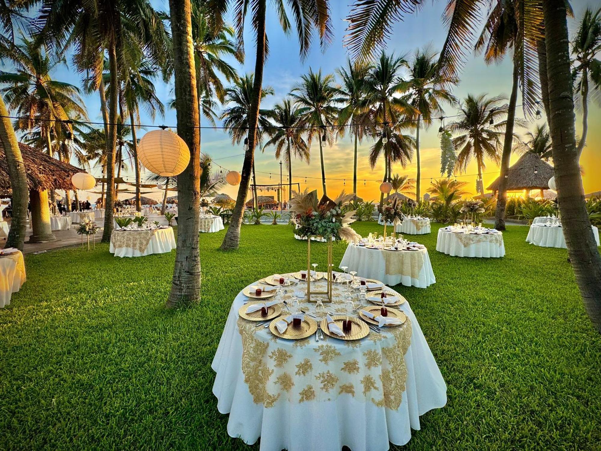 Hotel Tesoro Beach San Luis La Herradura 외부 사진
