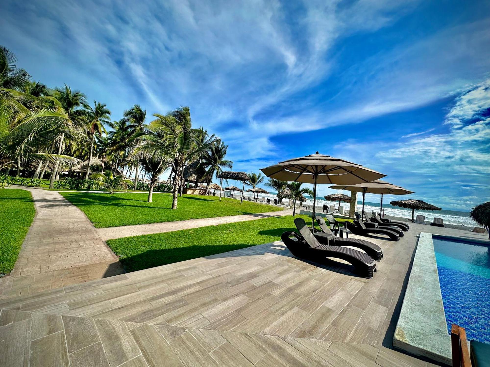 Hotel Tesoro Beach San Luis La Herradura 외부 사진