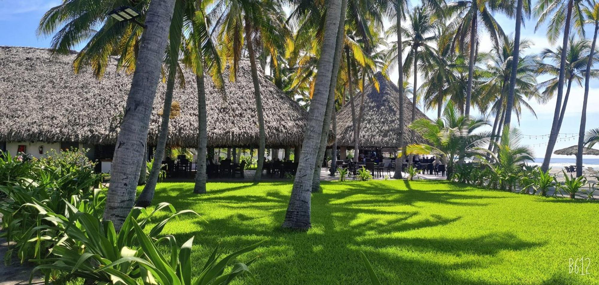 Hotel Tesoro Beach San Luis La Herradura 외부 사진
