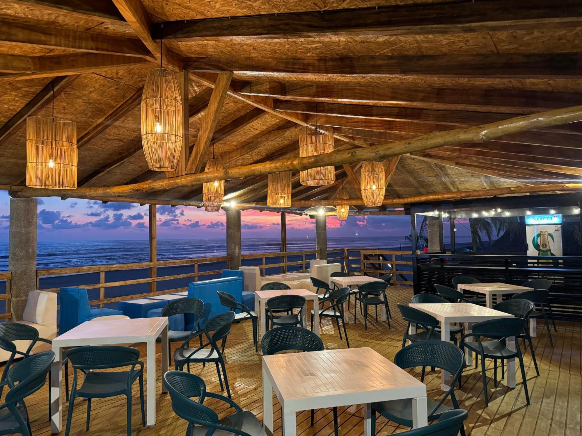 Hotel Tesoro Beach San Luis La Herradura 외부 사진