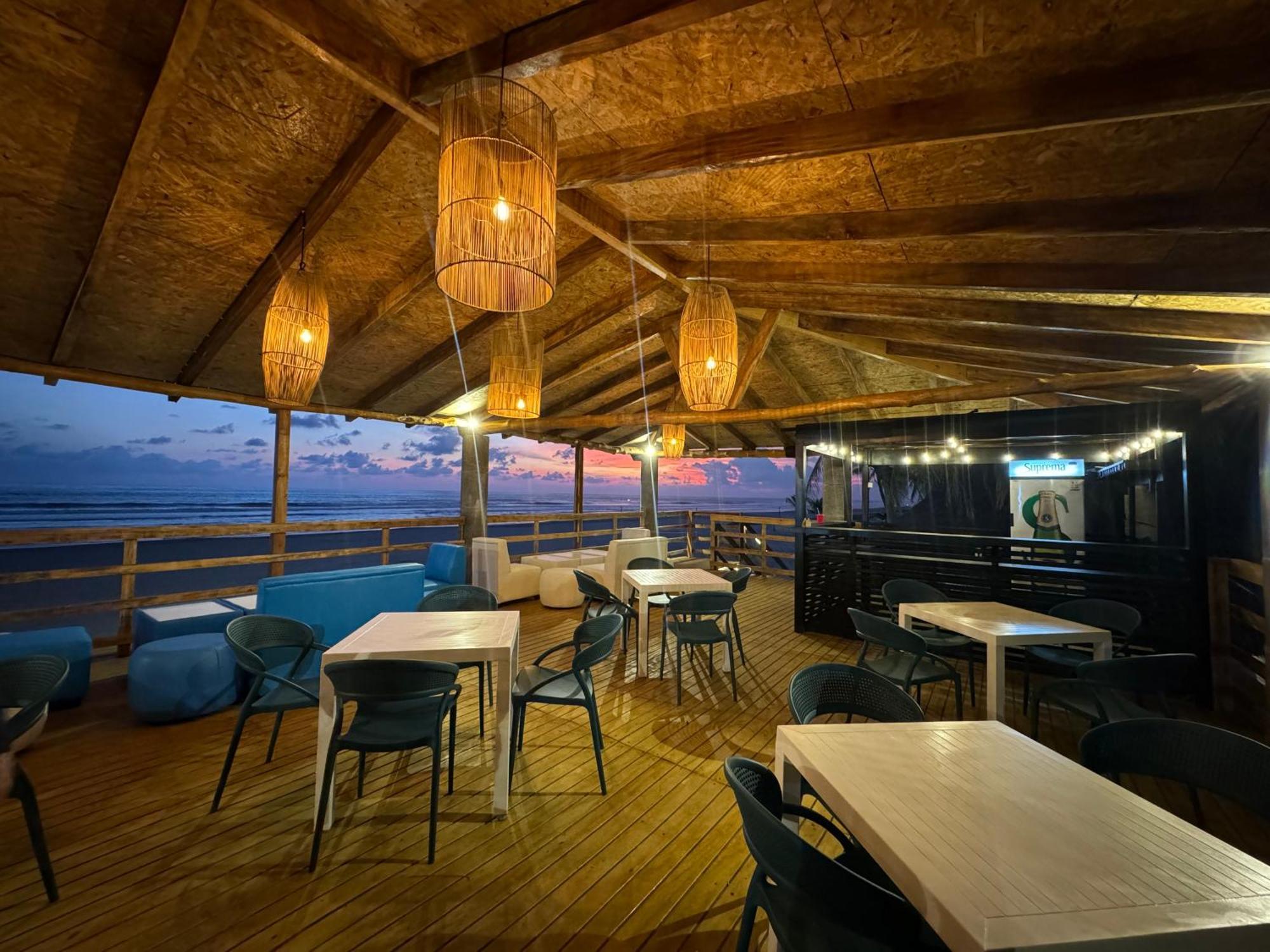 Hotel Tesoro Beach San Luis La Herradura 외부 사진