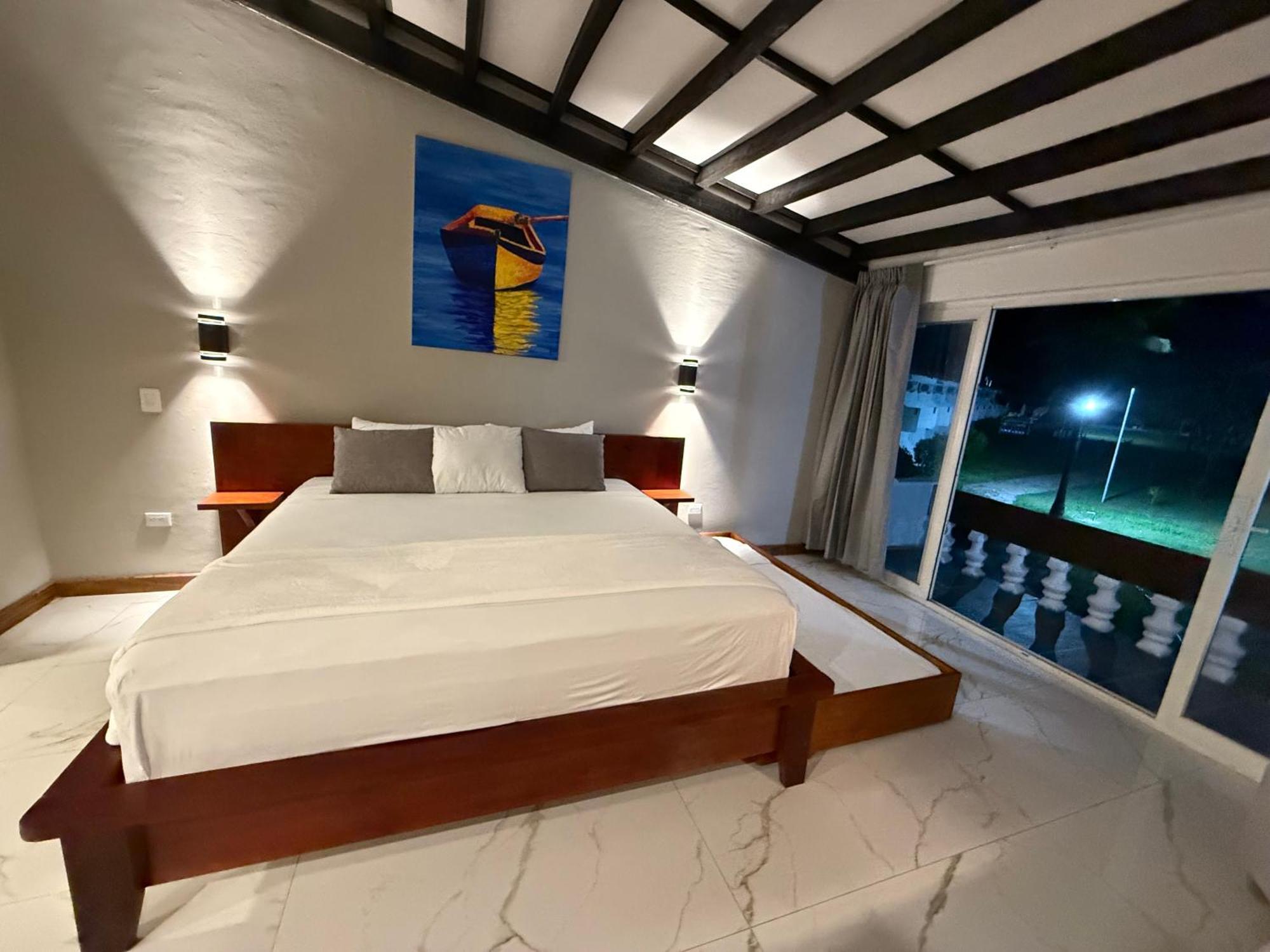 Hotel Tesoro Beach San Luis La Herradura 외부 사진